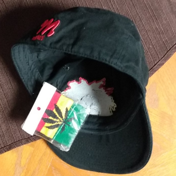 Vintage Bob Marley Embroidered Ball Cap & Wristband Set - Picture 9 of 16